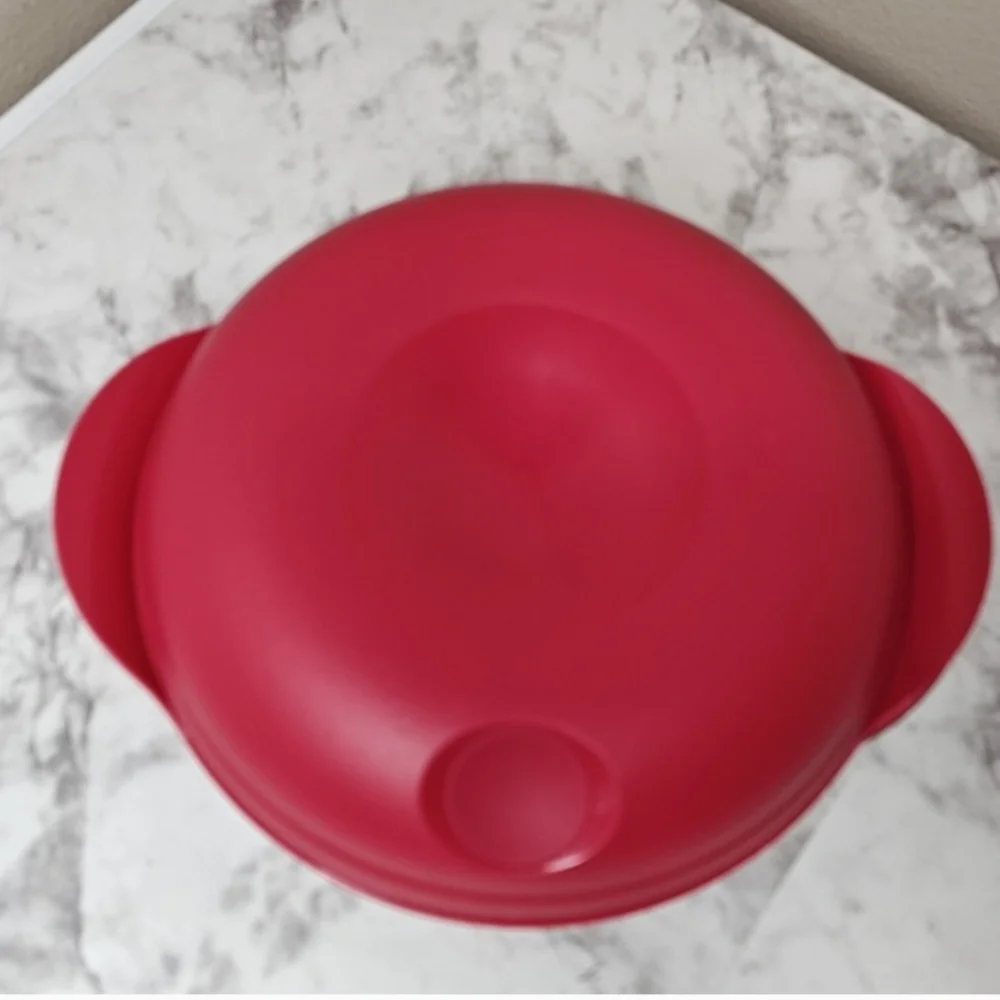 Vintage Red Tupperware 0.7L Microwave Steam Vent Bowl Round